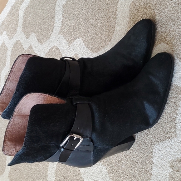 Donald J. Pliner Sarje Black Calf Hair Leather Trim Buckle Zip-Up Heeled… - Picture 3 of 15